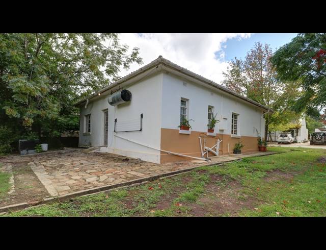 153M² BUILDING FOR SALE IN GREYTON